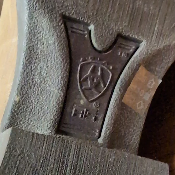 Ariat "Rambler" Classic Leather Cowboy Boots - Picture 6 of 10